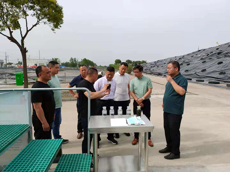 江蘇省泰州市城管局領(lǐng)導(dǎo)一行就盛邦環(huán)境興化垃圾填埋場滲濾液處理項目進行專項檢查